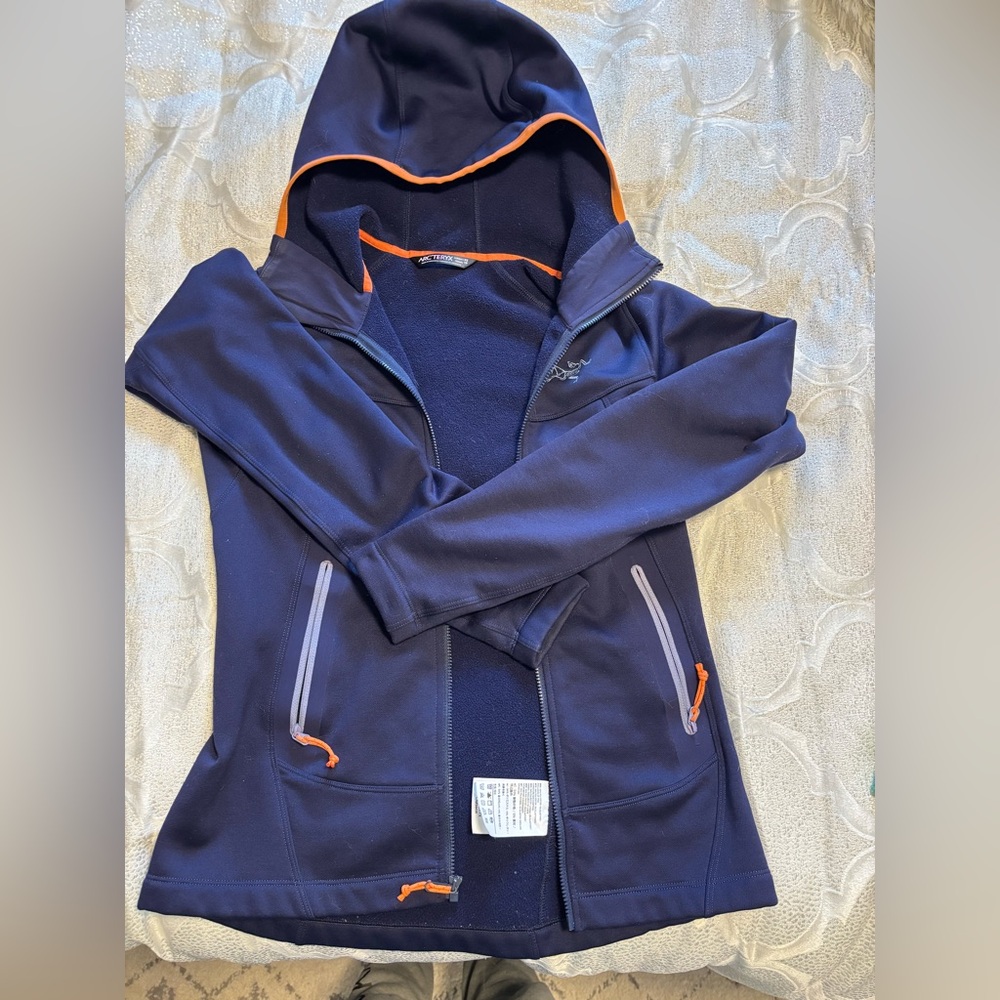 Arc'teryx Women’s Purple/Blue zip up hoodie